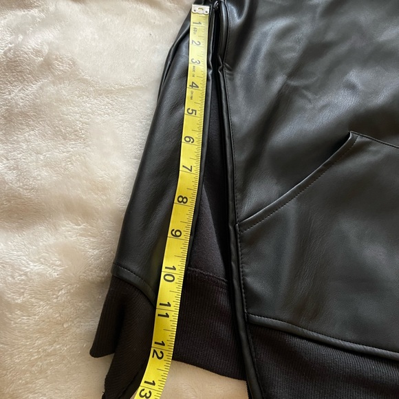 ⭐️Chicago Bulls 🏀 FISLL Black dress Size Medium ⭐️ - Picture 7 of 8